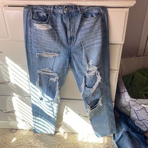 American Eagle Mom Jeans